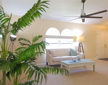 1690 Waxwing Court - Photo Thumbnail 4