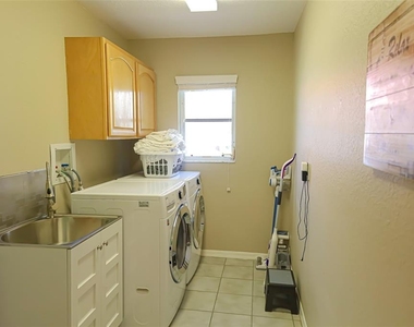 1690 Waxwing Court - Photo Thumbnail 23