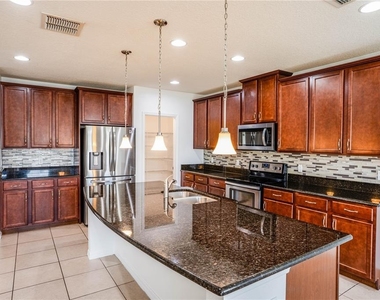 2609 Waterline Street - Photo Thumbnail 5