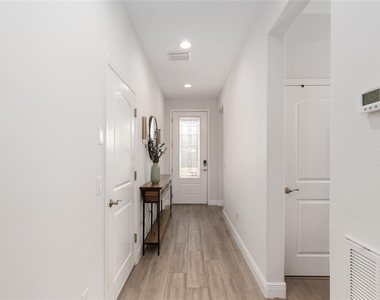 5191 Nw 34th Street - Photo Thumbnail 8