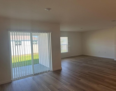 4697 Sw 89 Street - Photo Thumbnail 8