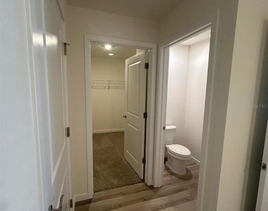 4697 Sw 89 Street - Photo Thumbnail 7