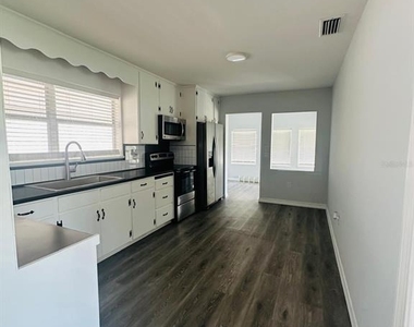 408 Ne 12 Avenue - Photo Thumbnail 6