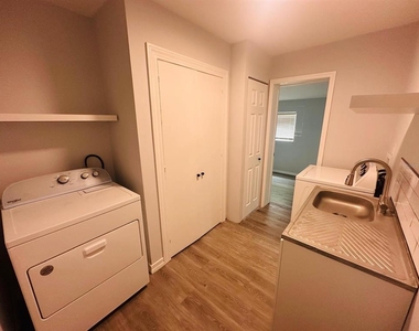 408 Ne 12 Avenue - Photo Thumbnail 7