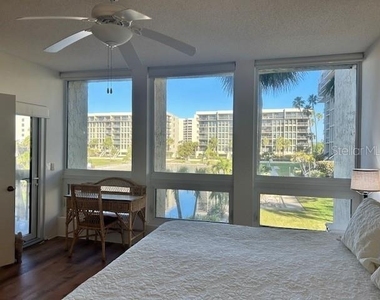 1095 Gulf Of Mexico Drive - Photo Thumbnail 13