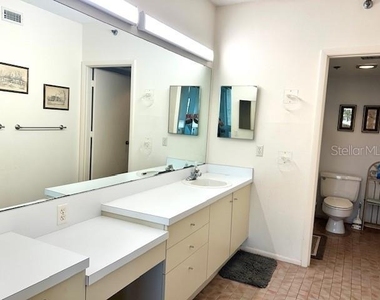 1095 Gulf Of Mexico Drive - Photo Thumbnail 16
