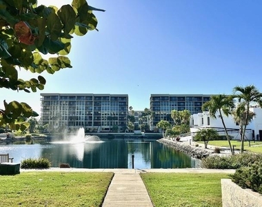 1095 Gulf Of Mexico Drive - Photo Thumbnail 34