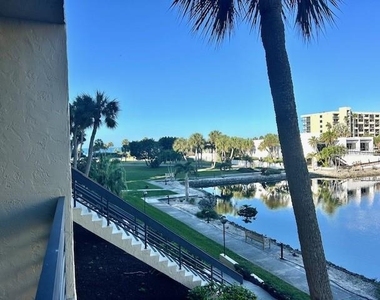 1095 Gulf Of Mexico Drive - Photo Thumbnail 1