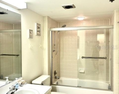 1095 Gulf Of Mexico Drive - Photo Thumbnail 24
