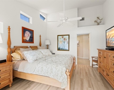 6758 Fairview Terrace - Photo Thumbnail 18
