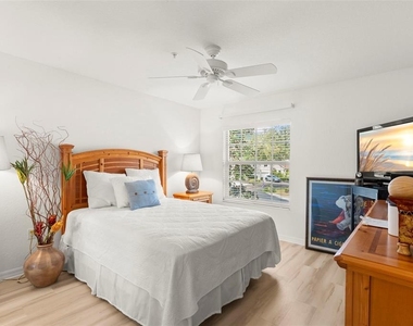 6758 Fairview Terrace - Photo Thumbnail 22