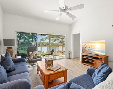 6758 Fairview Terrace - Photo Thumbnail 13