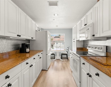 6758 Fairview Terrace - Photo Thumbnail 5