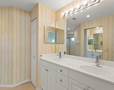 6758 Fairview Terrace - Photo Thumbnail 20