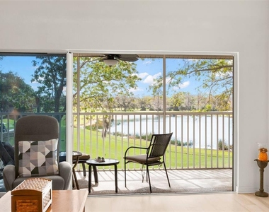 6758 Fairview Terrace - Photo Thumbnail 12