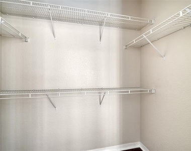 1064 N Tamiami Trail - Photo Thumbnail 23