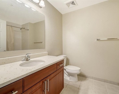1064 N Tamiami Trail - Photo Thumbnail 27