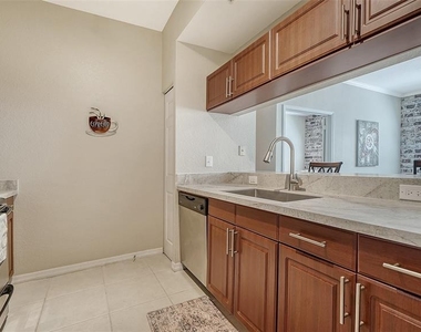 1064 N Tamiami Trail - Photo Thumbnail 15