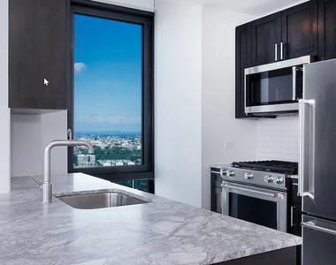 West 60  St  - Photo Thumbnail 4
