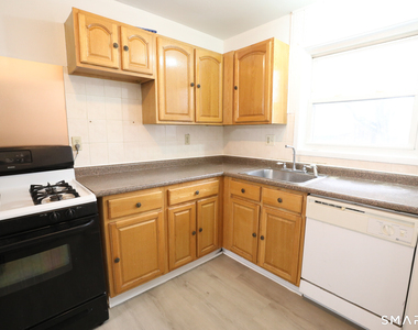1 Camelot Drive - Photo Thumbnail 2