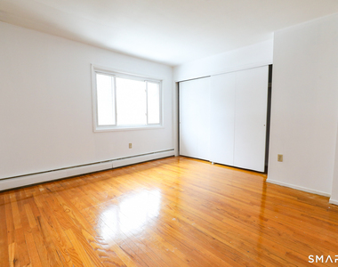 1 Camelot Drive - Photo Thumbnail 17