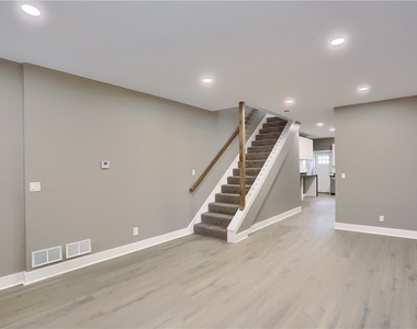 5619 Hays St - Photo Thumbnail 3