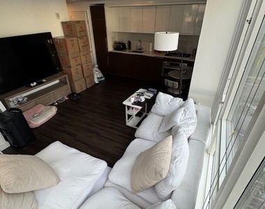 605 West 42nd Street - Photo Thumbnail 2