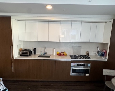 605 West 42nd Street - Photo Thumbnail 3
