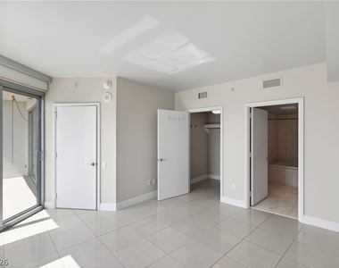222 Karen Avenue - Photo Thumbnail 7