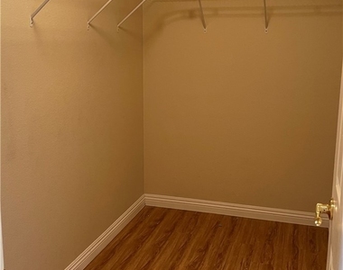 1036 Bearpaw Catch Court - Photo Thumbnail 22