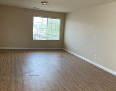1036 Bearpaw Catch Court - Photo Thumbnail 9