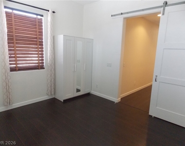 1208 Olivia Parkway - Photo Thumbnail 33