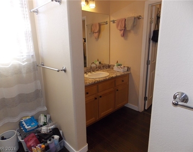 1208 Olivia Parkway - Photo Thumbnail 10
