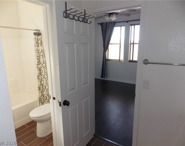 1208 Olivia Parkway - Photo Thumbnail 13