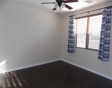 1208 Olivia Parkway - Photo Thumbnail 6