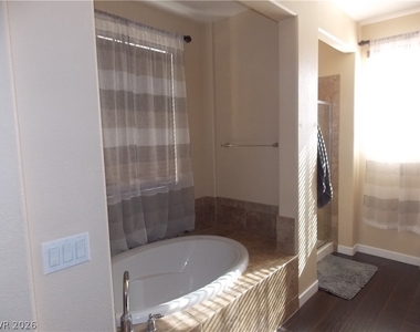 1208 Olivia Parkway - Photo Thumbnail 9