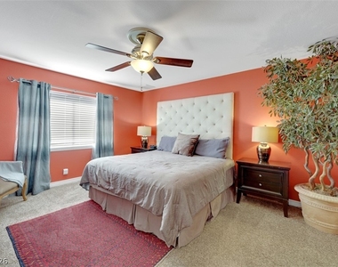 3225 Mountain Spring Road - Photo Thumbnail 19