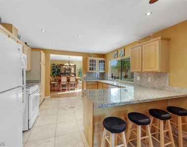 3225 Mountain Spring Road - Photo Thumbnail 10