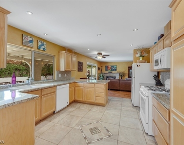 3225 Mountain Spring Road - Photo Thumbnail 8