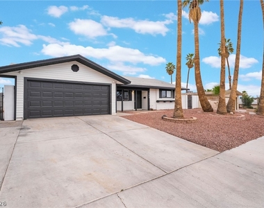 3992 Chinchilla Avenue - Photo Thumbnail 4