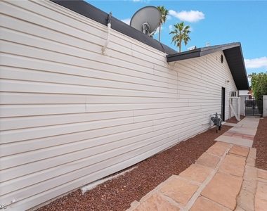 3992 Chinchilla Avenue - Photo Thumbnail 47