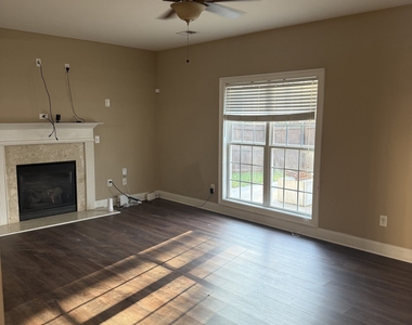 2104 Ginger Estates Drive Ne - Photo Thumbnail 11