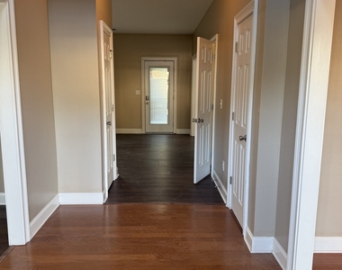 2104 Ginger Estates Drive Ne - Photo Thumbnail 6