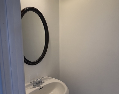2104 Ginger Estates Drive Ne - Photo Thumbnail 10