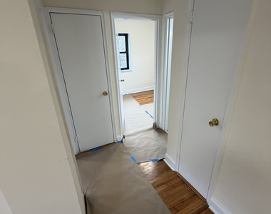 20-15 24th Street - Photo Thumbnail 3