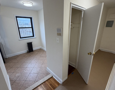 20-15 24th Street - Photo Thumbnail 2