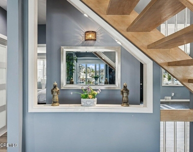 385 Aldo Drive - Photo Thumbnail 12