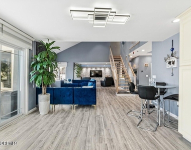 385 Aldo Drive - Photo Thumbnail 25
