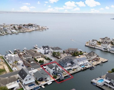 385 Aldo Drive - Photo Thumbnail 1