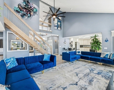 385 Aldo Drive - Photo Thumbnail 16